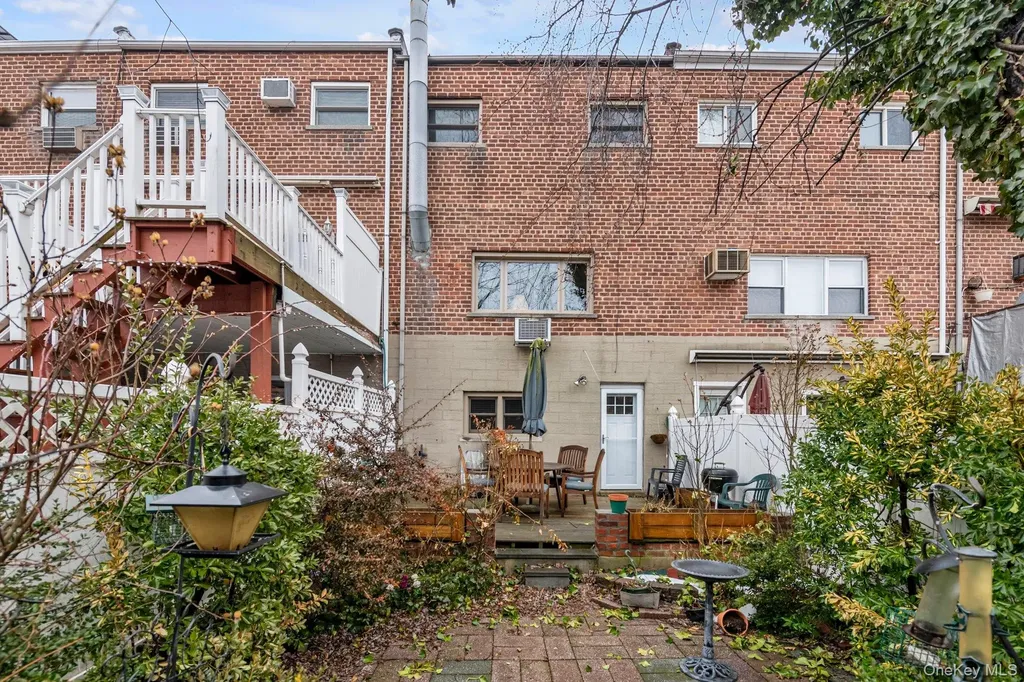 1019 Vincent Avenue Bronx NY 10465