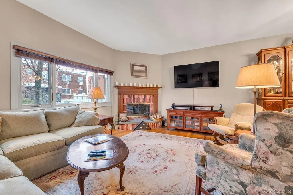 1019 Vincent Avenue Bronx NY 10465