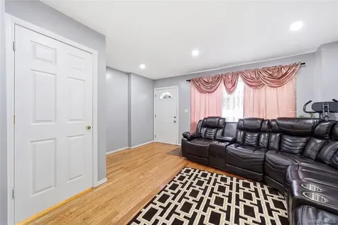 14356 229th Street Laurelton NY 11413
