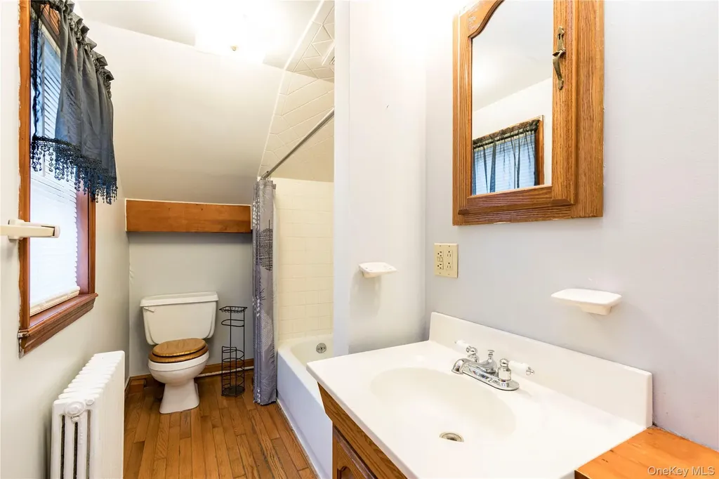 9 Maple Street Glenham NY 12527