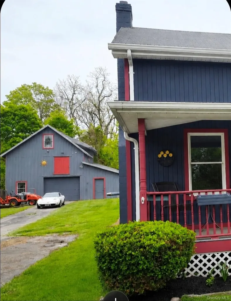 9 Maple Street Glenham NY 12527