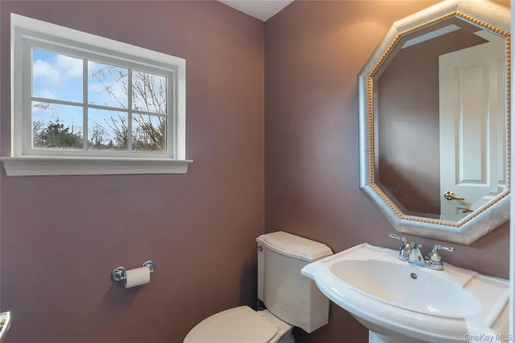 121 Northview Court Peekskill NY 10566