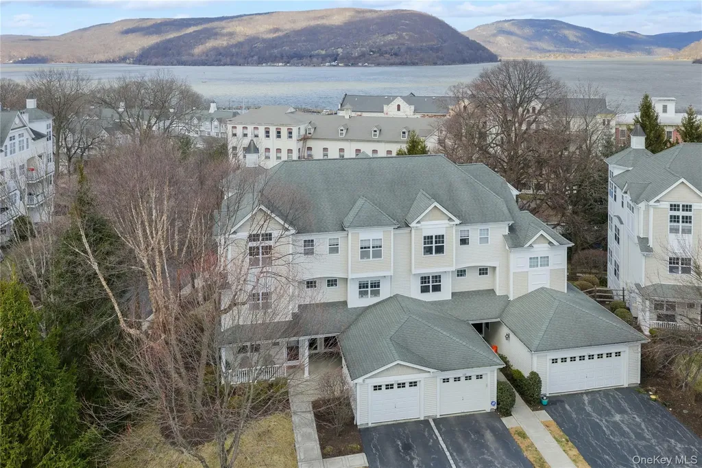 121 Northview Court Peekskill NY 10566