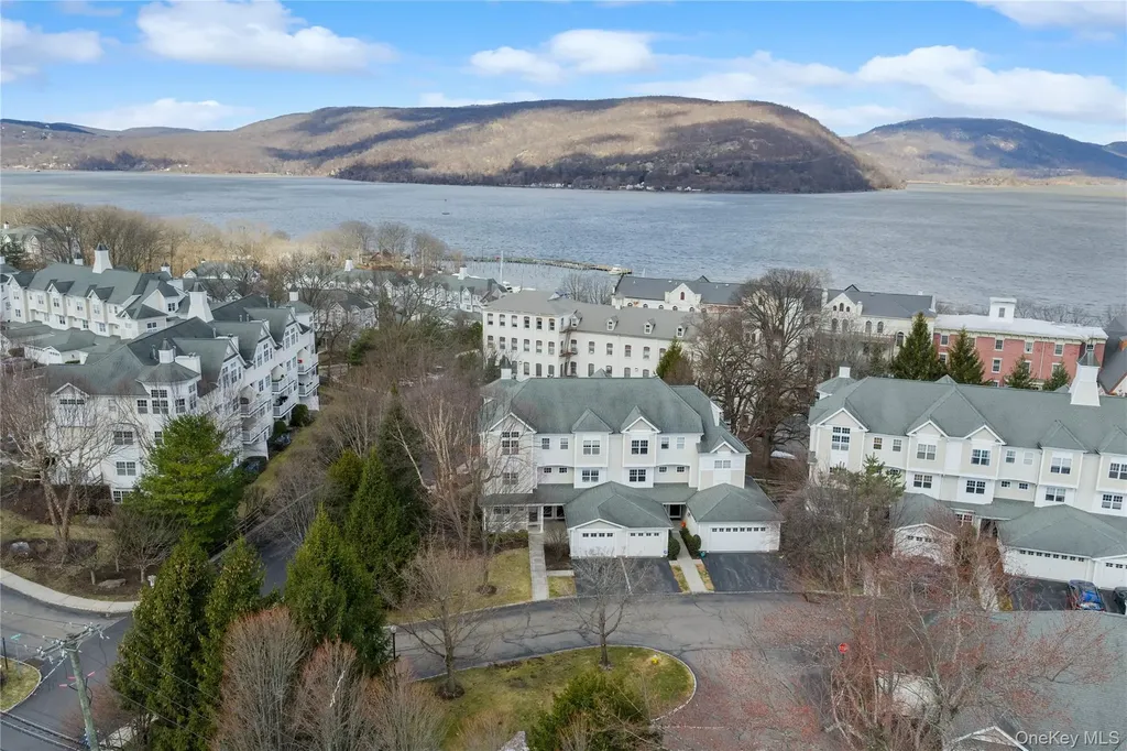 121 Northview Court Peekskill NY 10566