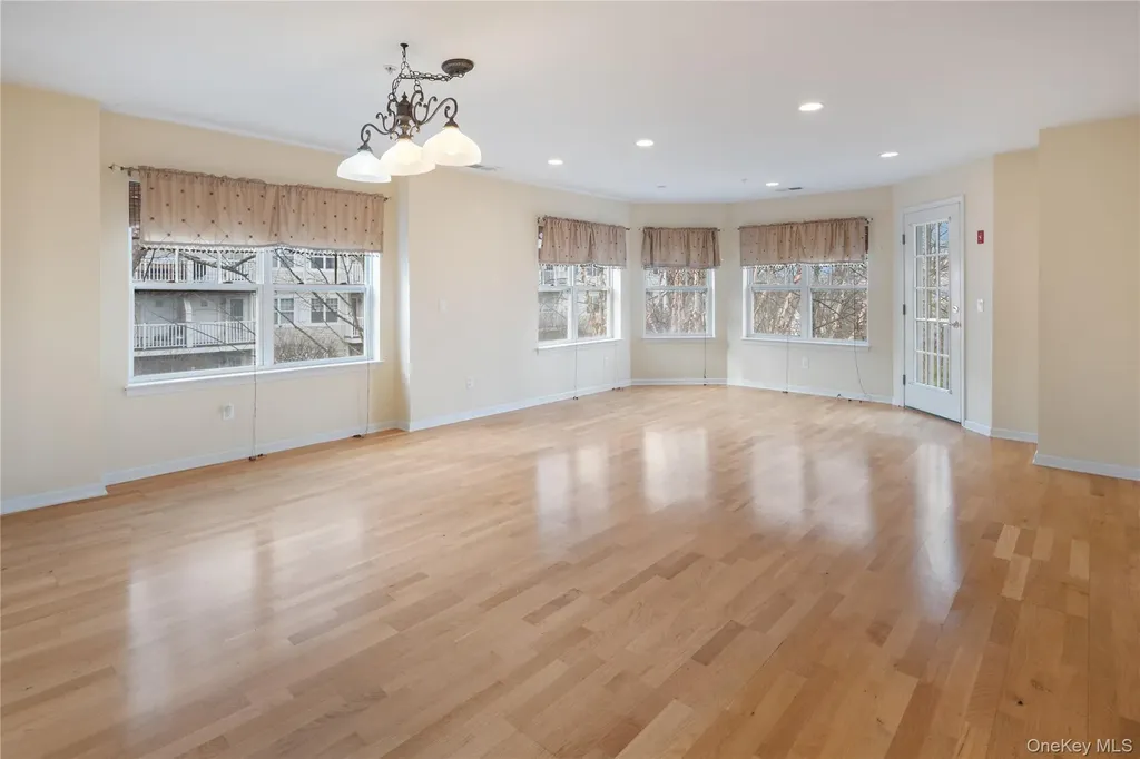 121 Northview Court Peekskill NY 10566