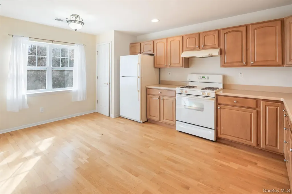 121 Northview Court Peekskill NY 10566