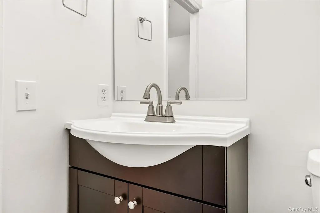 22 Hillside Terrace White Plains NY 10601