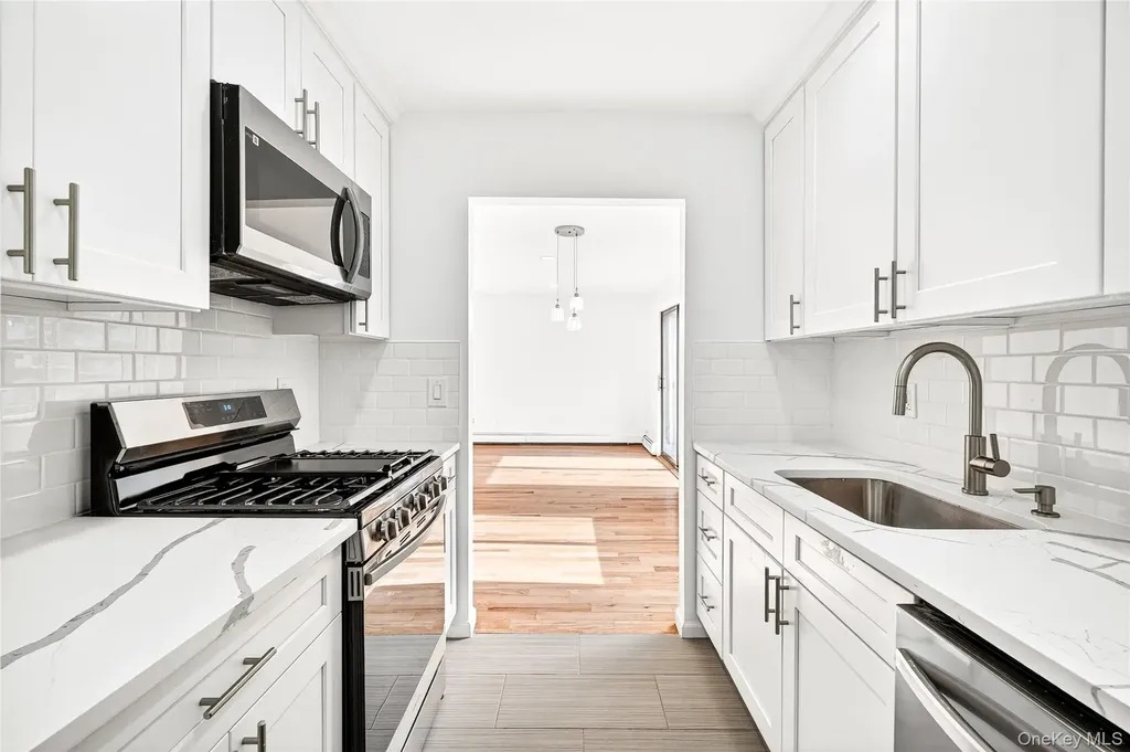 22 Hillside Terrace White Plains NY 10601