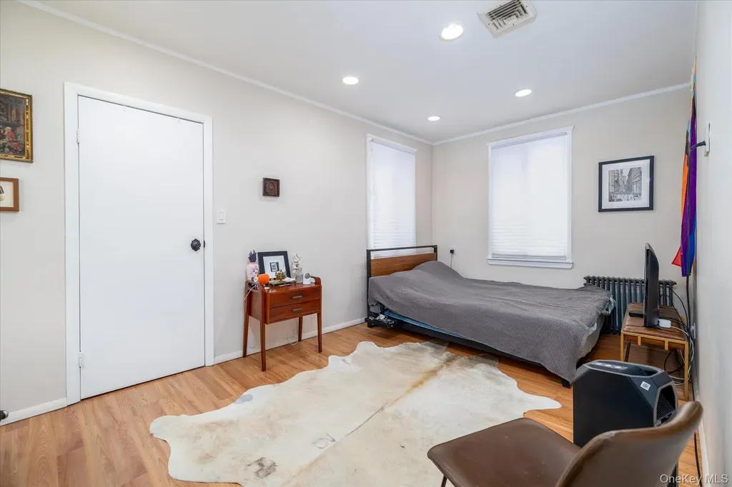 34 Reyam Road Lynbrook NY 11563
