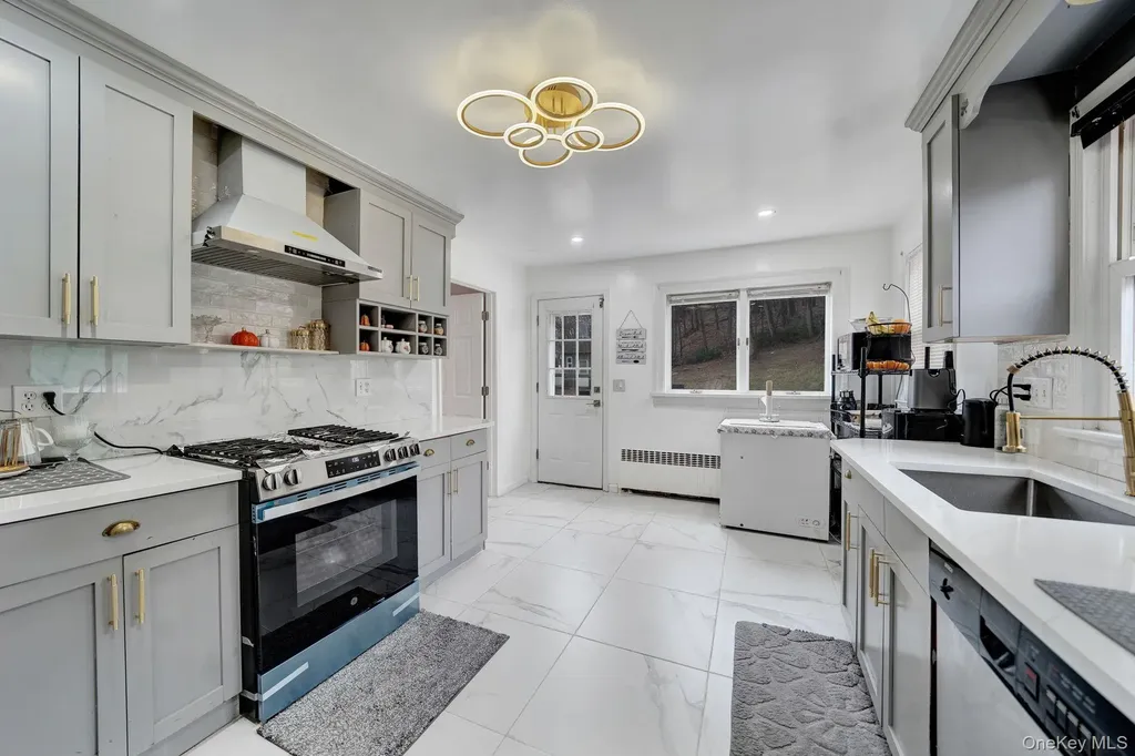 9 Valley View Drive Yonkers NY 10710