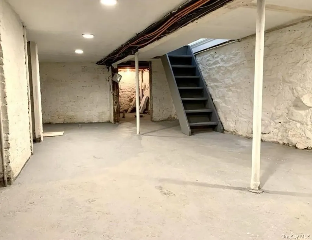 2301 Bathgate Avenue Bronx NY 10458