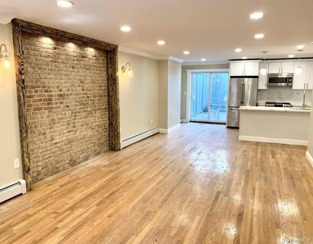 2301 Bathgate Avenue Bronx NY 10458