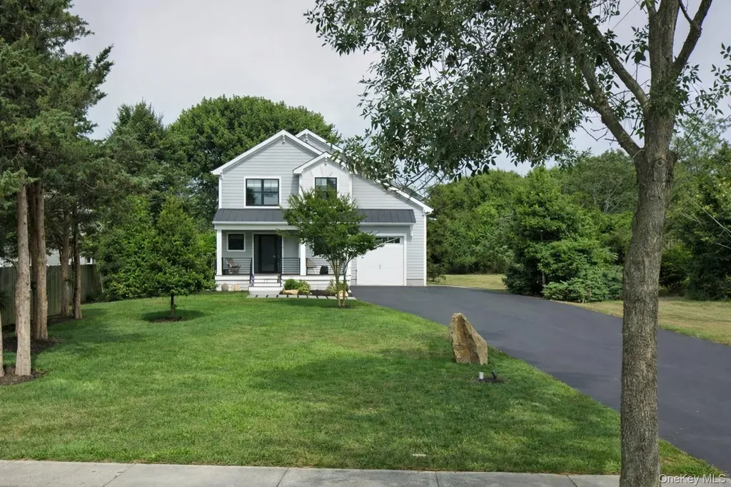 55 S Phillips Avenue Speonk NY 11972