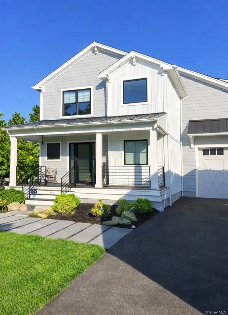 55 S Phillips Avenue Speonk NY 11972