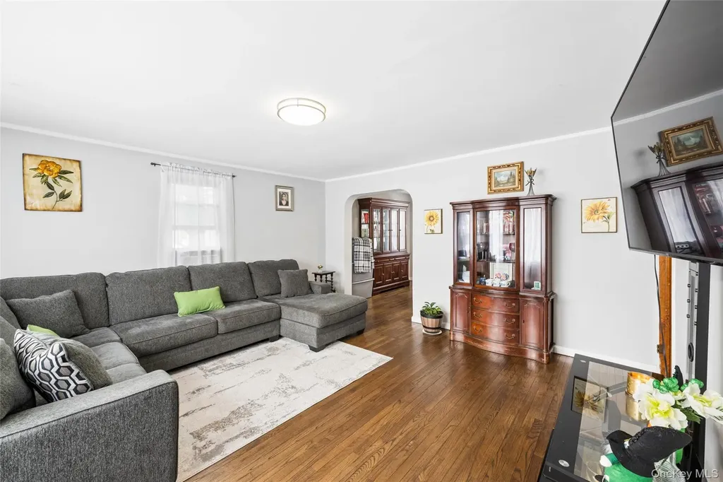 5 Wedgewood Drive Coram NY 11727