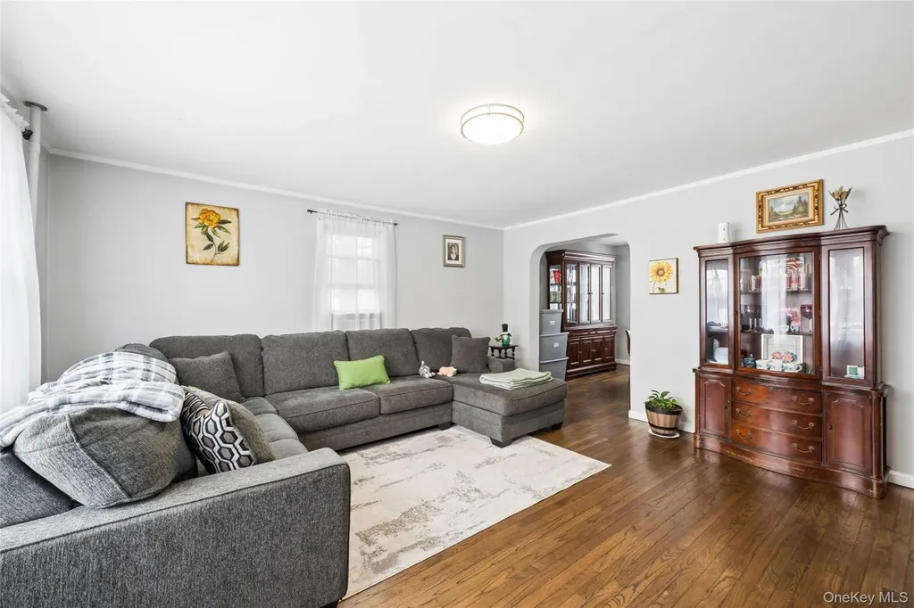 5 Wedgewood Drive Coram NY 11727