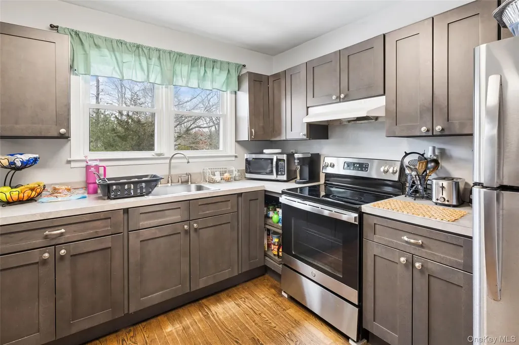 5 Wedgewood Drive Coram NY 11727