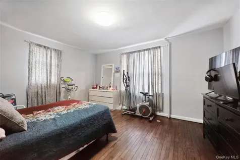 5 Wedgewood Drive Coram NY 11727