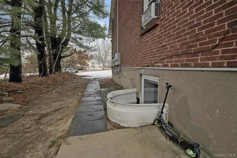 5 Wedgewood Drive Coram NY 11727