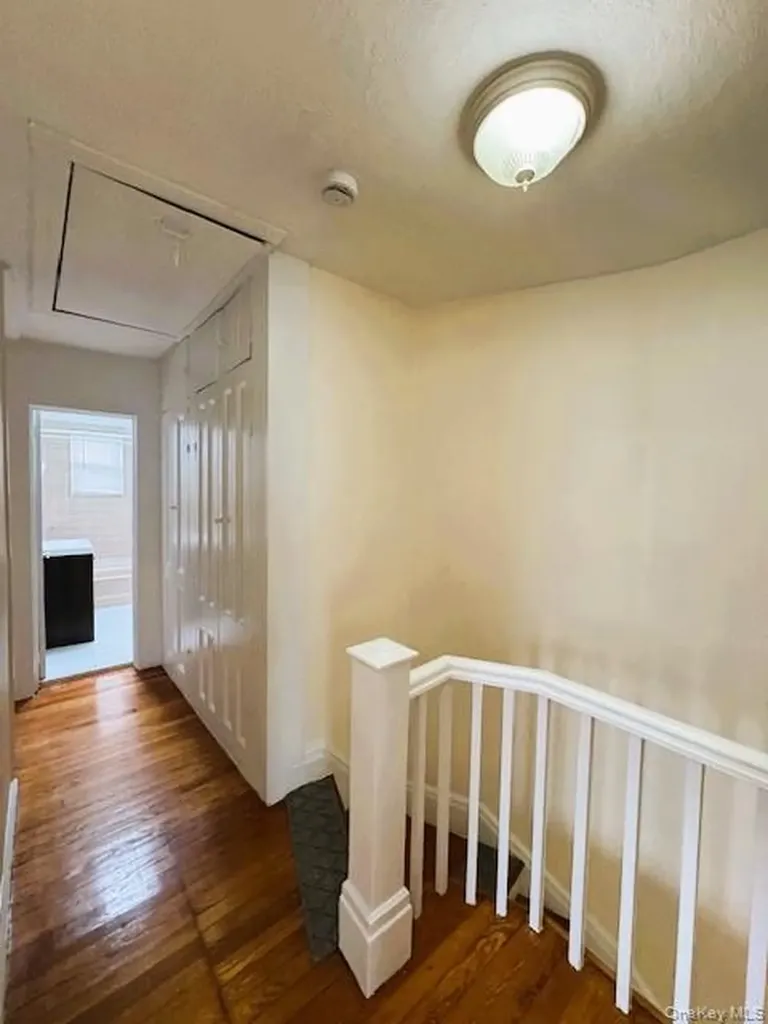 42 Hamilton Road North Merrick NY 11566