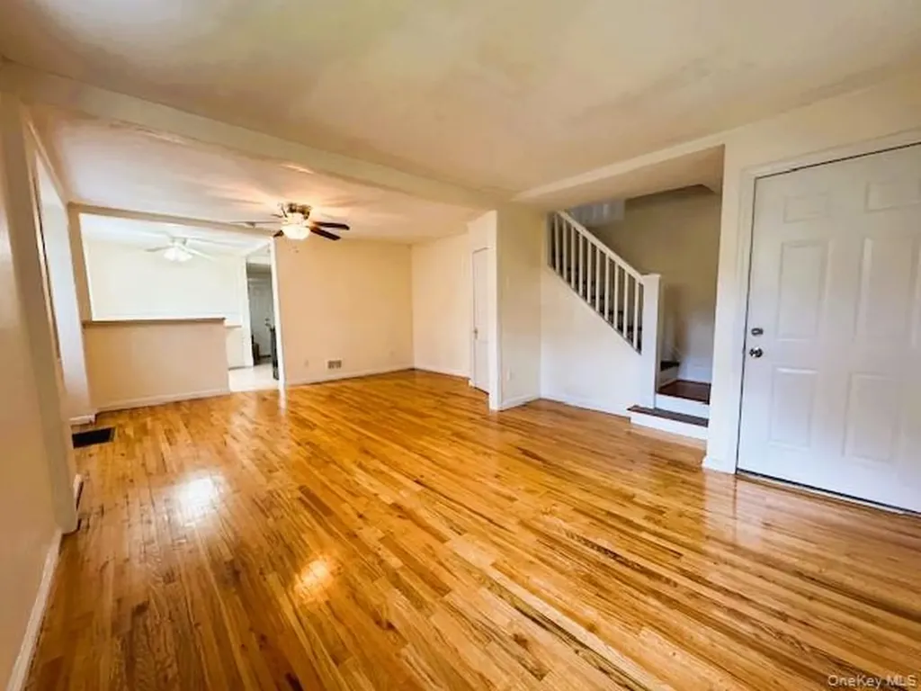 42 Hamilton Road North Merrick NY 11566