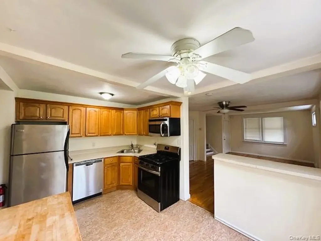42 Hamilton Road North Merrick NY 11566