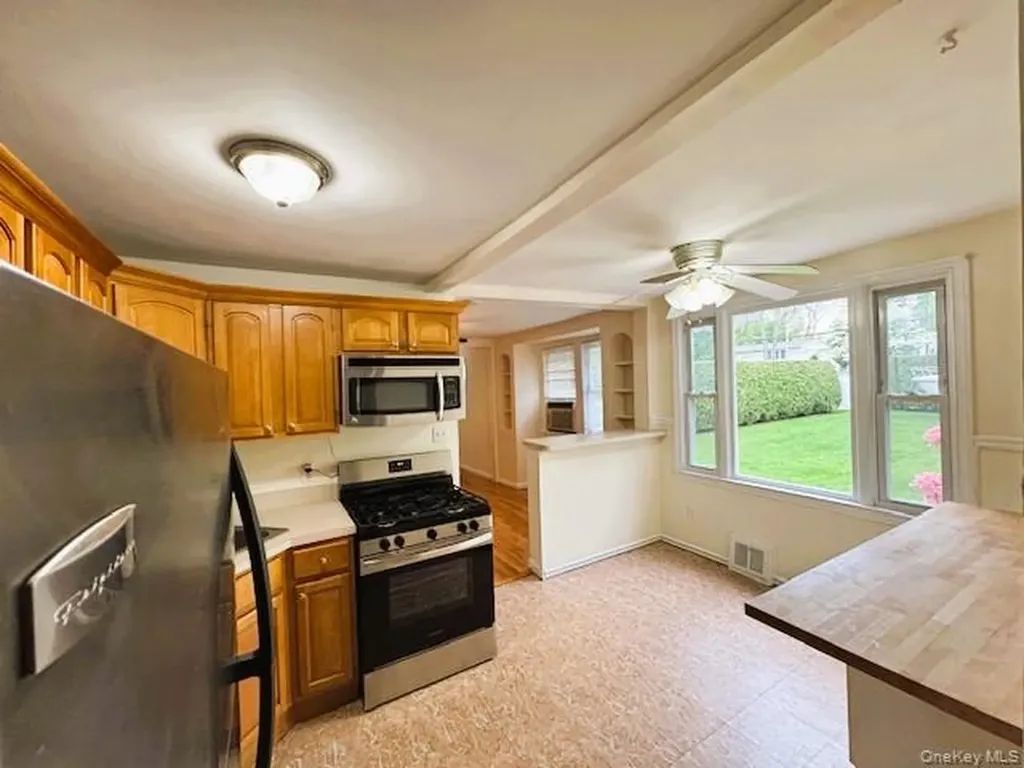 42 Hamilton Road North Merrick NY 11566