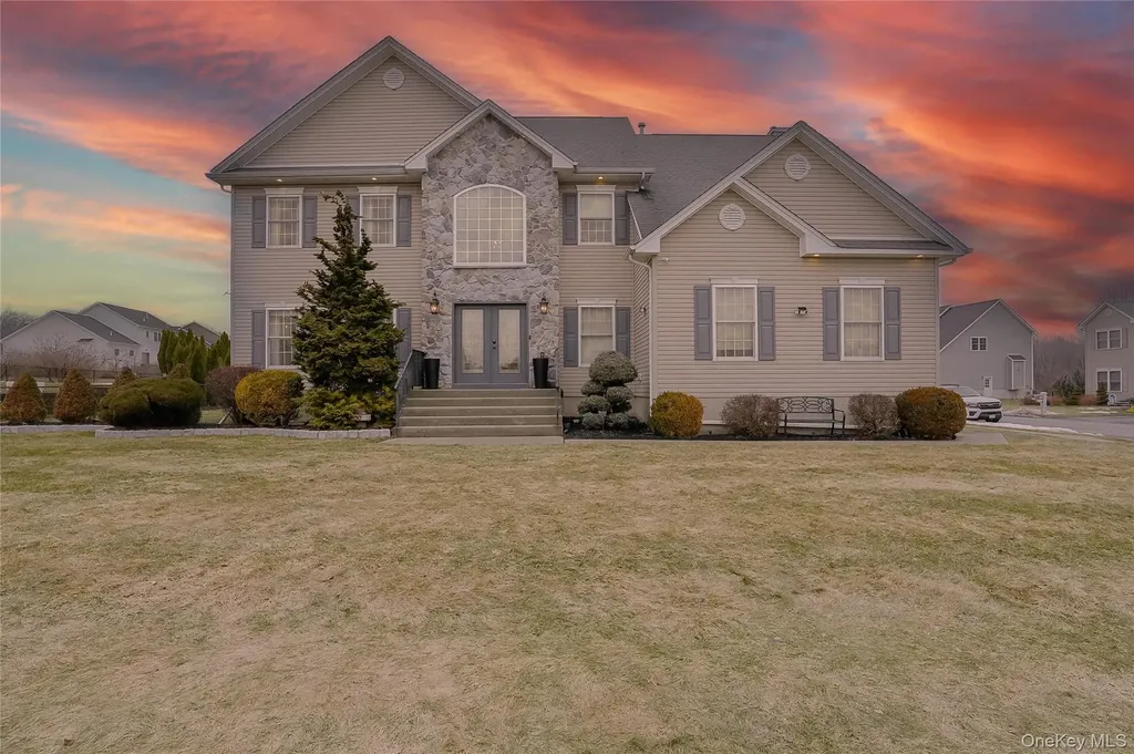 3002 Molly Pitcher Drive New Windsor NY 12553
