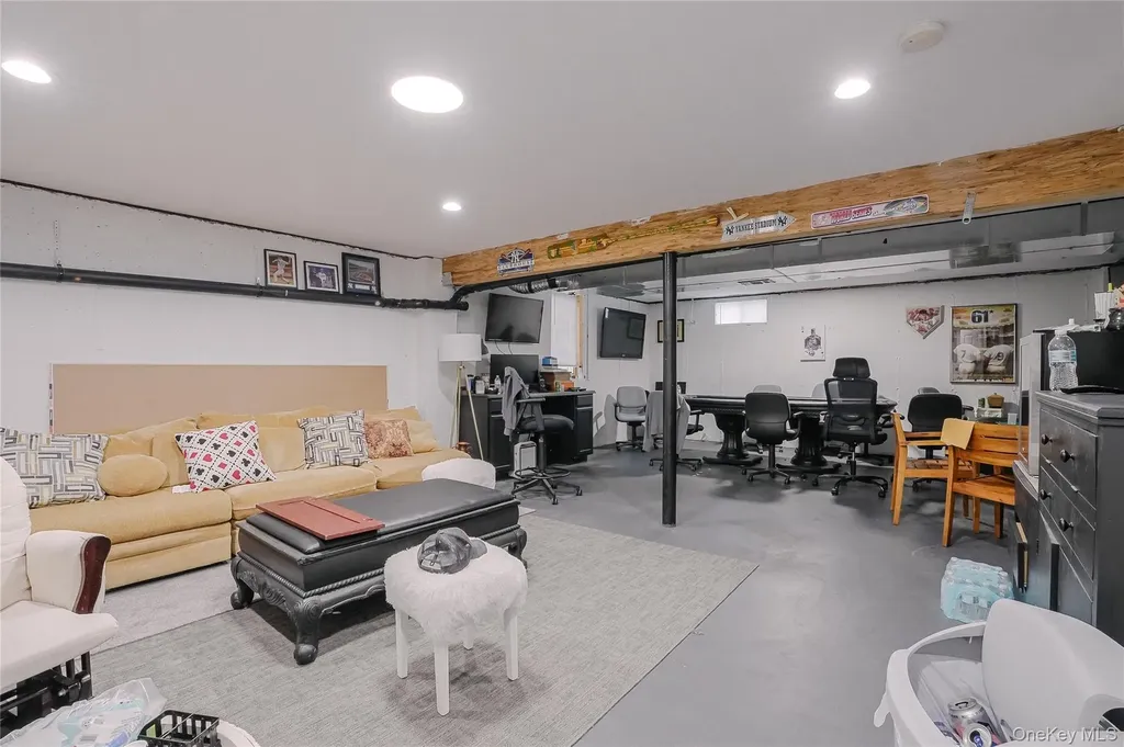 3002 Molly Pitcher Drive New Windsor NY 12553