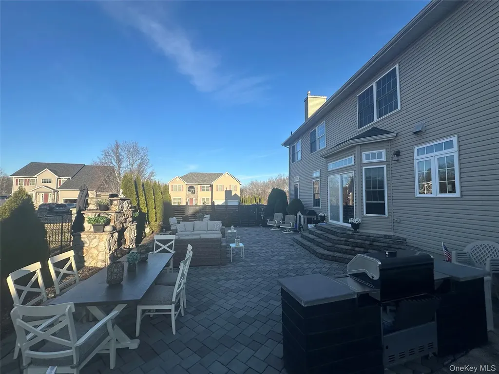 3002 Molly Pitcher Drive New Windsor NY 12553