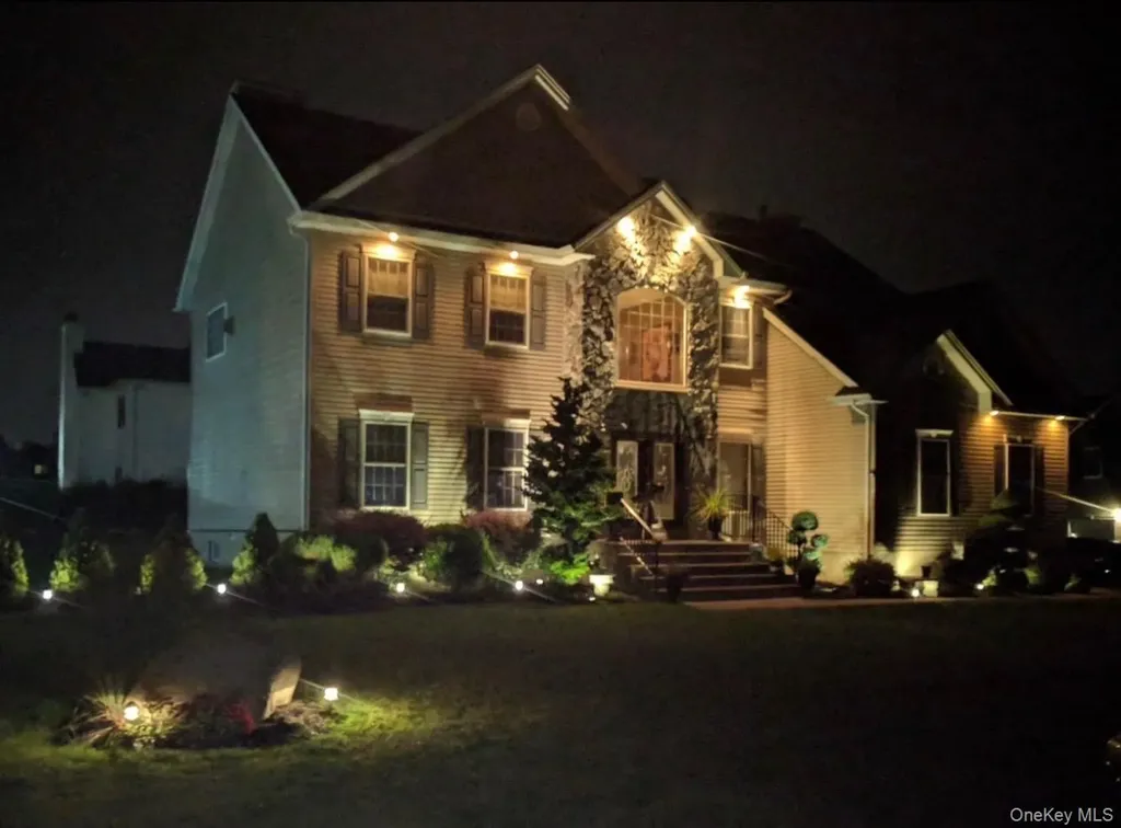 3002 Molly Pitcher Drive New Windsor NY 12553