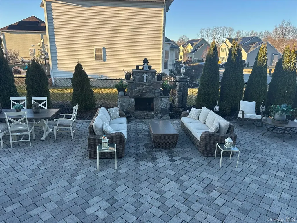 3002 Molly Pitcher Drive New Windsor NY 12553