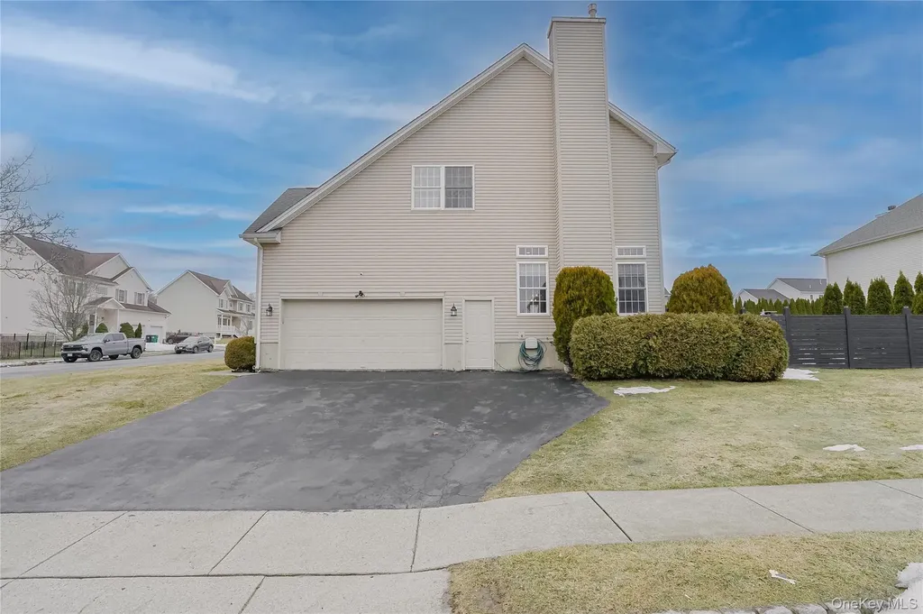 3002 Molly Pitcher Drive New Windsor NY 12553