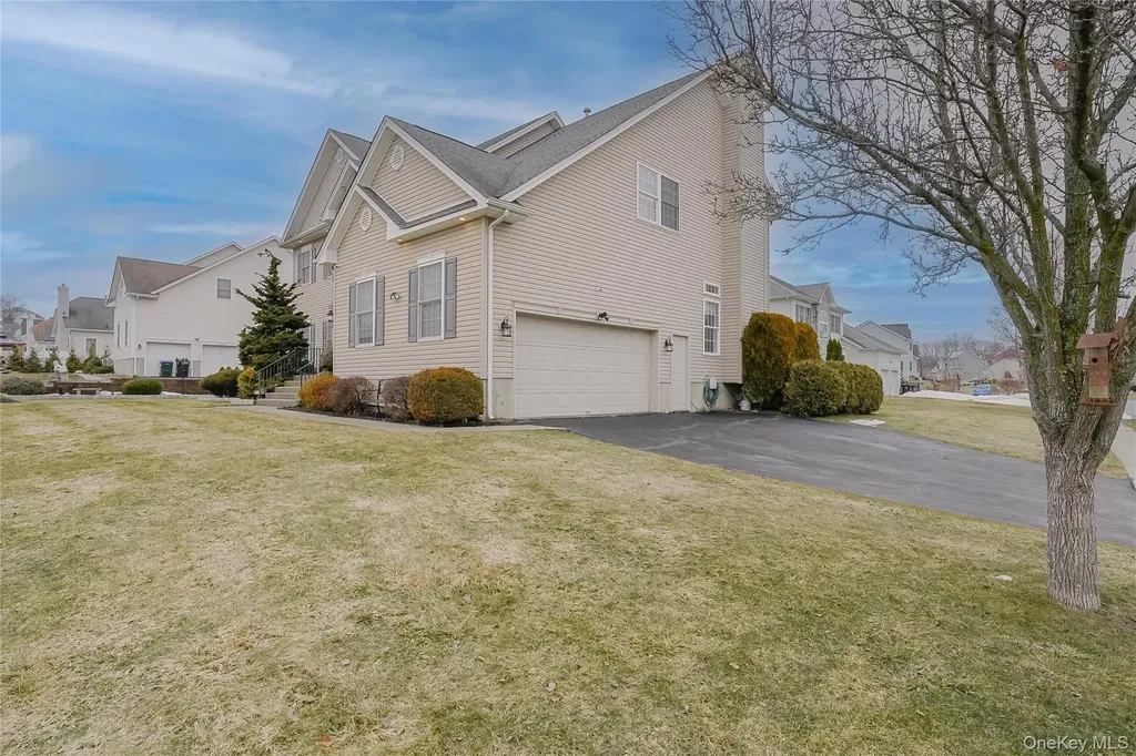 3002 Molly Pitcher Drive New Windsor NY 12553