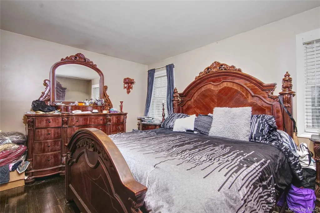 77 Washington Avenue Mastic NY 11950