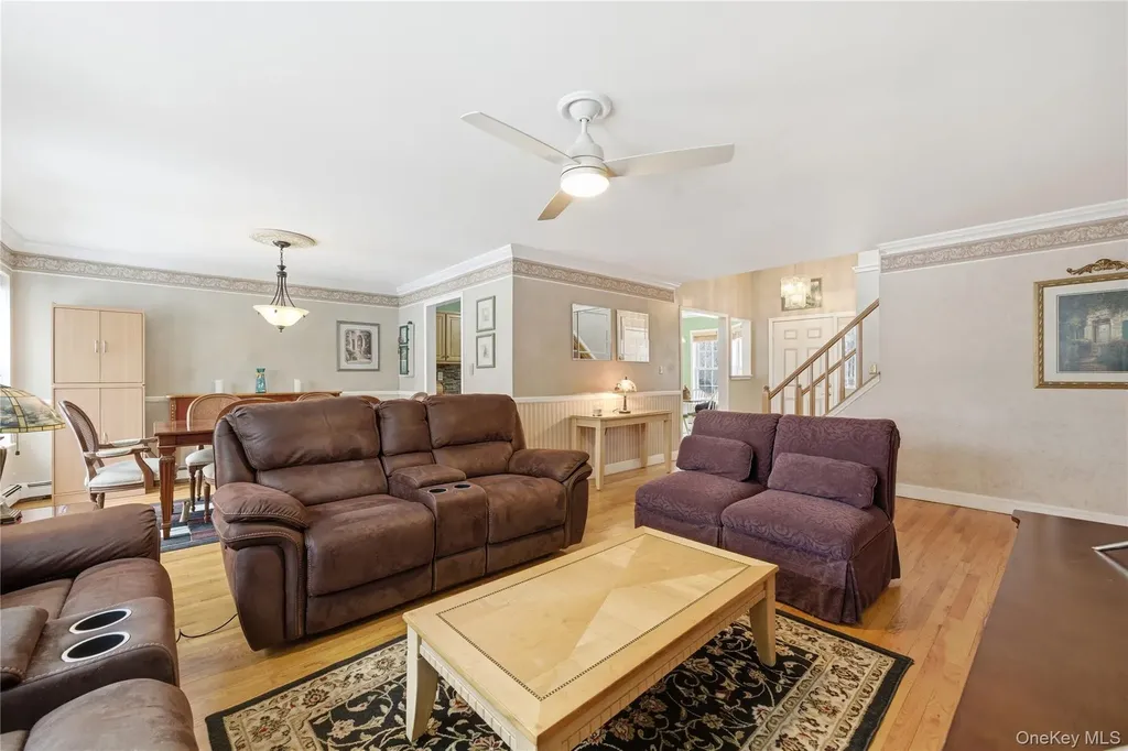 8 Lucy Court Patchogue NY 11772