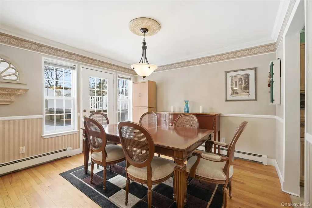 8 Lucy Court Patchogue NY 11772
