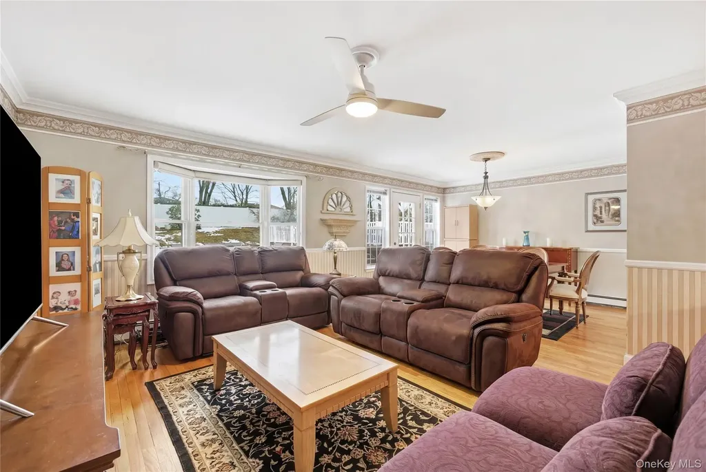 8 Lucy Court Patchogue NY 11772