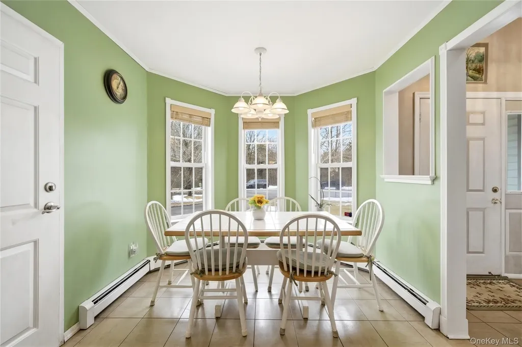 8 Lucy Court Patchogue NY 11772