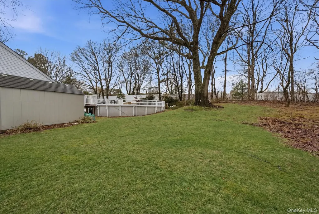 8 Lucy Court Patchogue NY 11772
