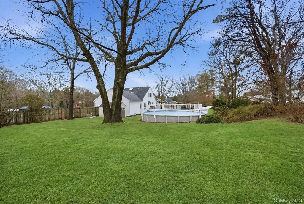 8 Lucy Court Patchogue NY 11772
