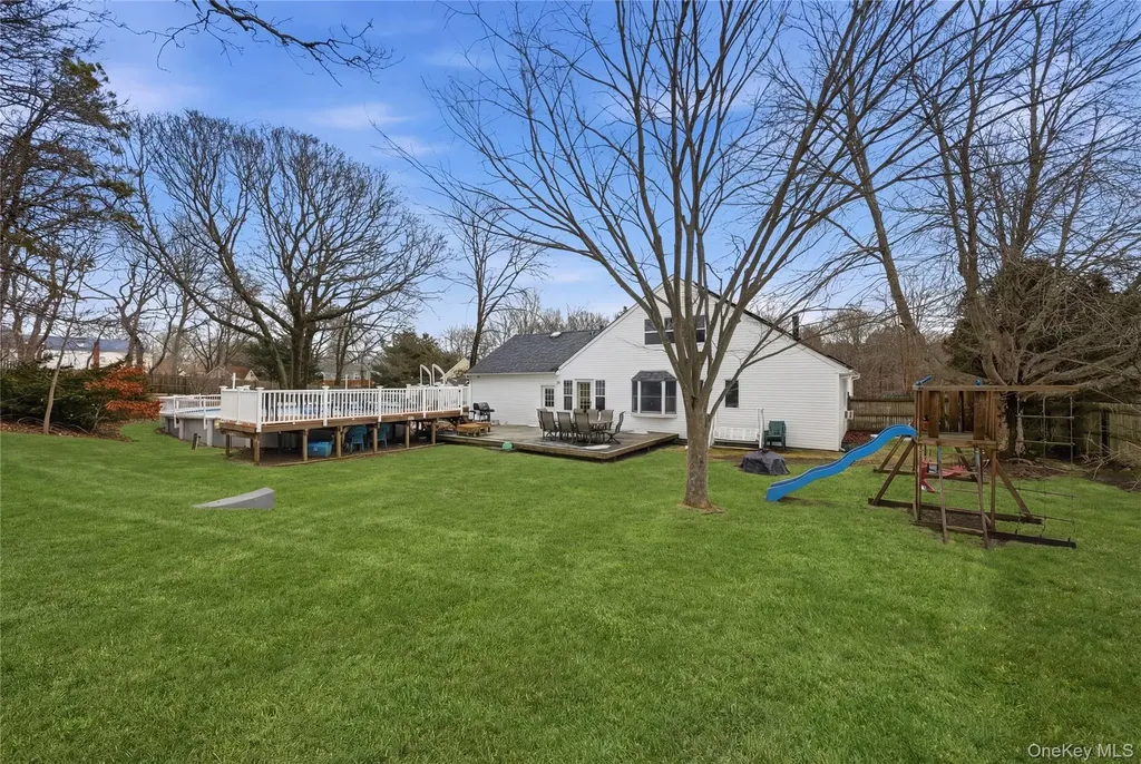 8 Lucy Court Patchogue NY 11772