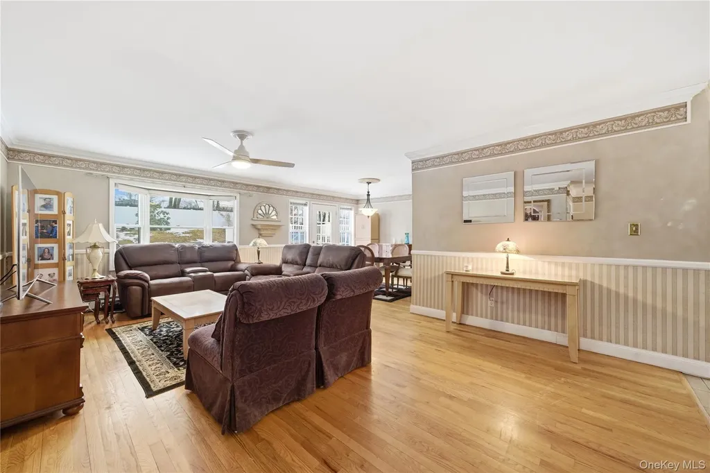 8 Lucy Court Patchogue NY 11772