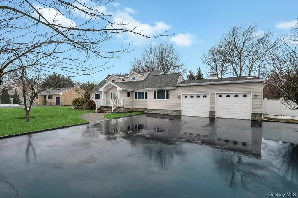 105 Browns Road Nesconset NY 11767