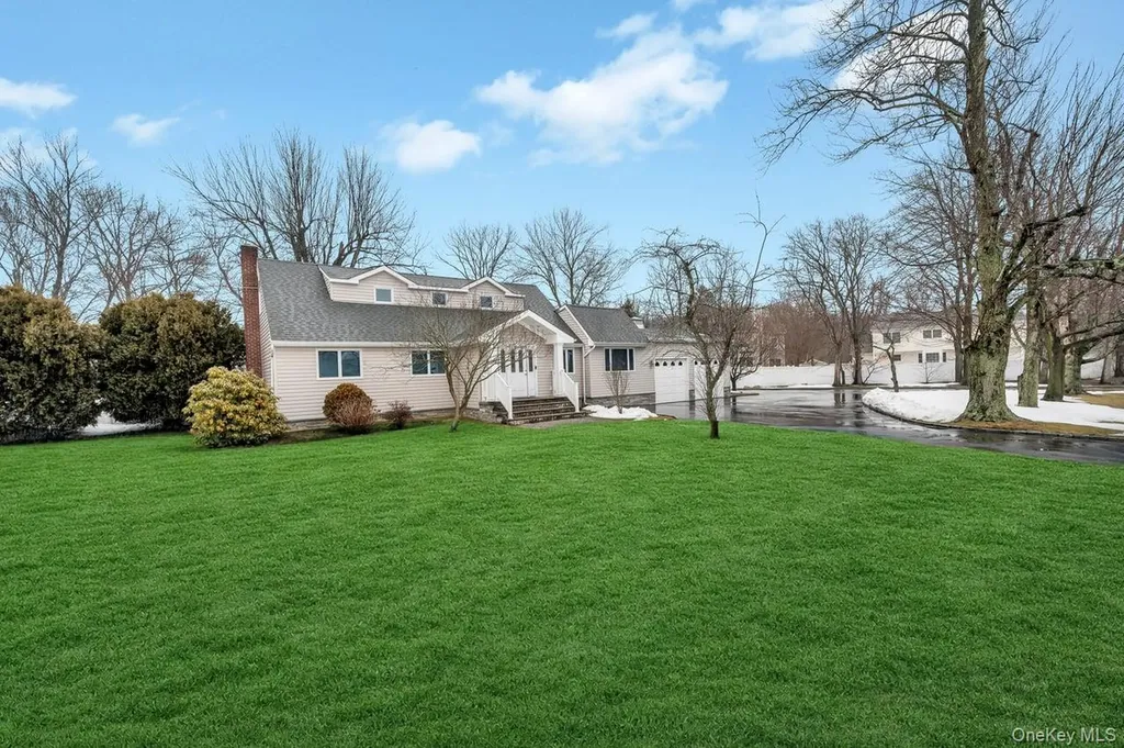 105 Browns Road Nesconset NY 11767