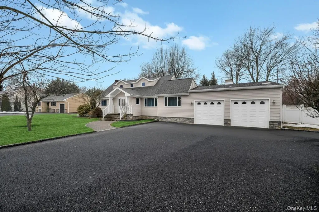 105 Browns Road Nesconset NY 11767