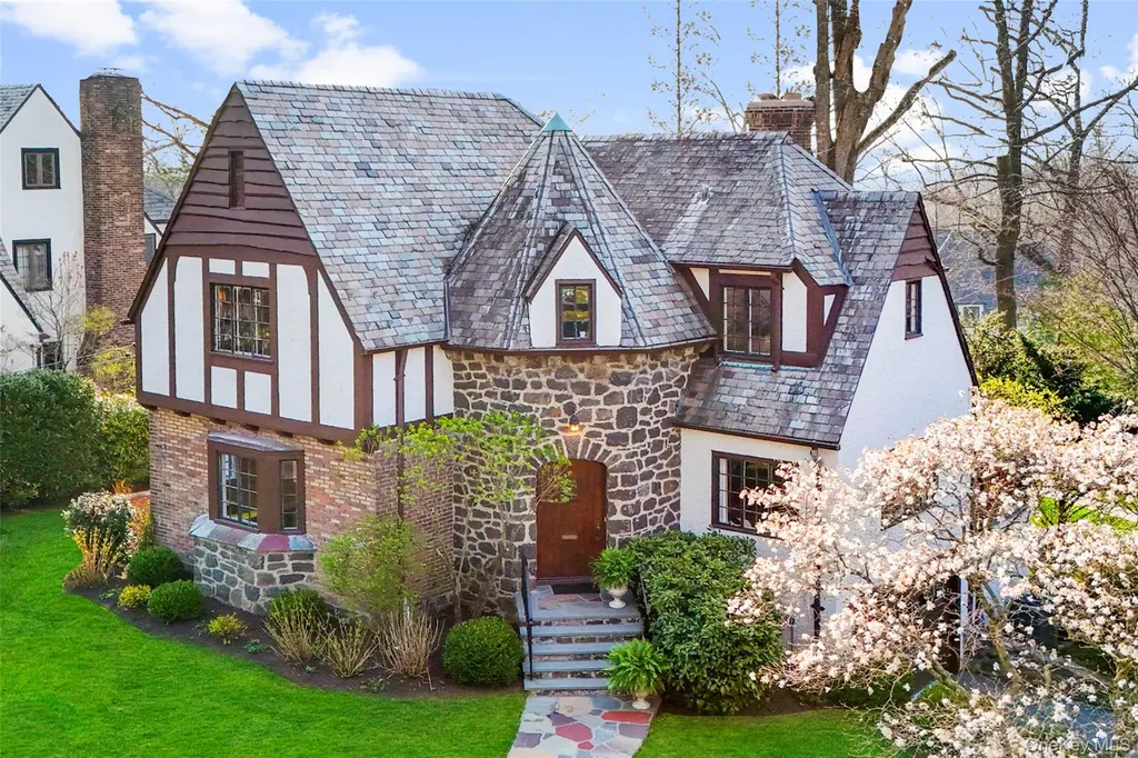 79 Mountain Avenue Larchmont NY 10538