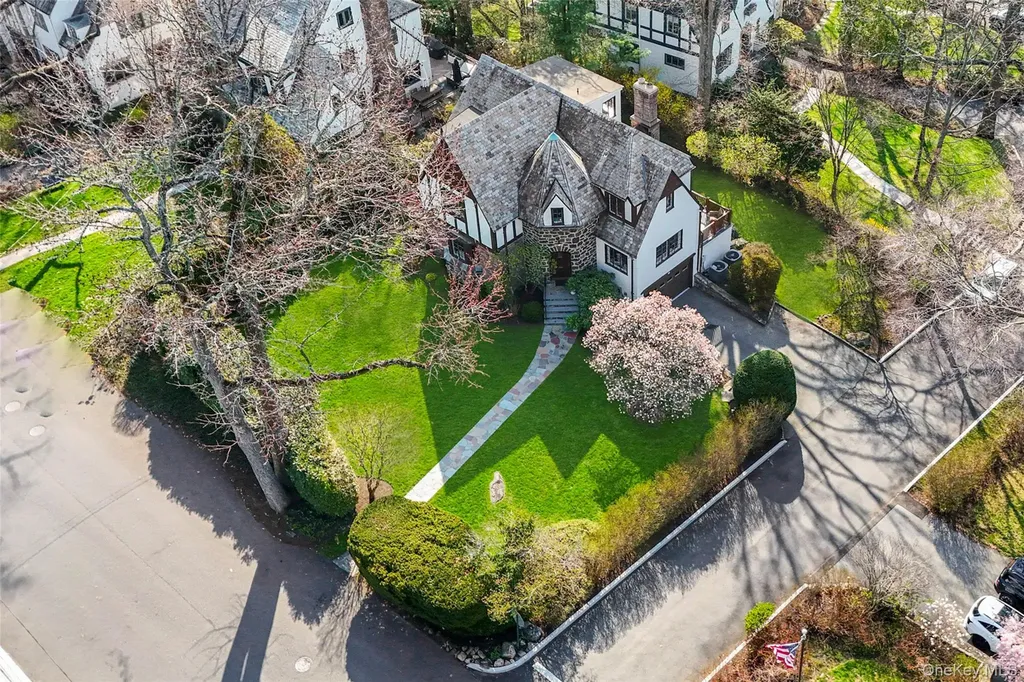 79 Mountain Avenue Larchmont NY 10538