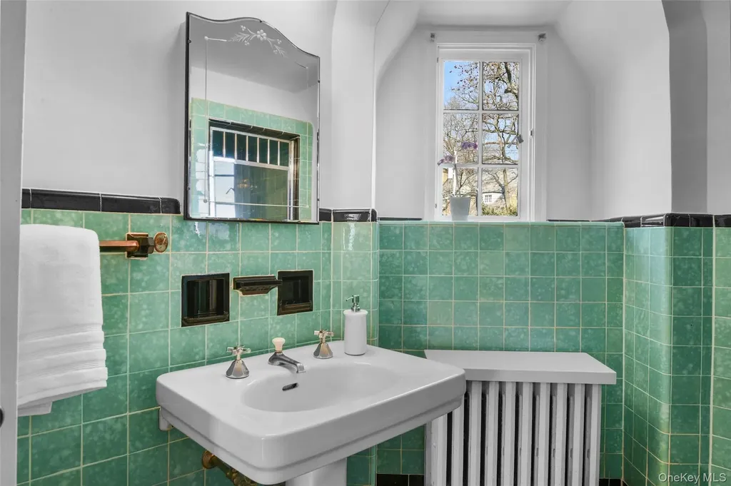 79 Mountain Avenue Larchmont NY 10538