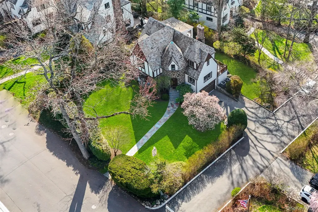 79 Mountain Avenue Larchmont NY 10538